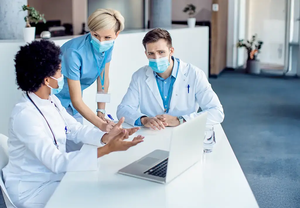 meeting-of-medical-professionals-carousel-insight-expanded