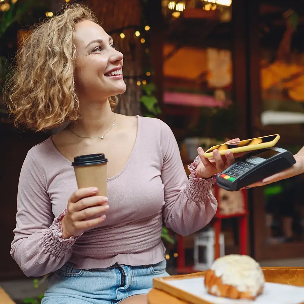 contactless-cafe-payment-fullscreen-hero-desktop