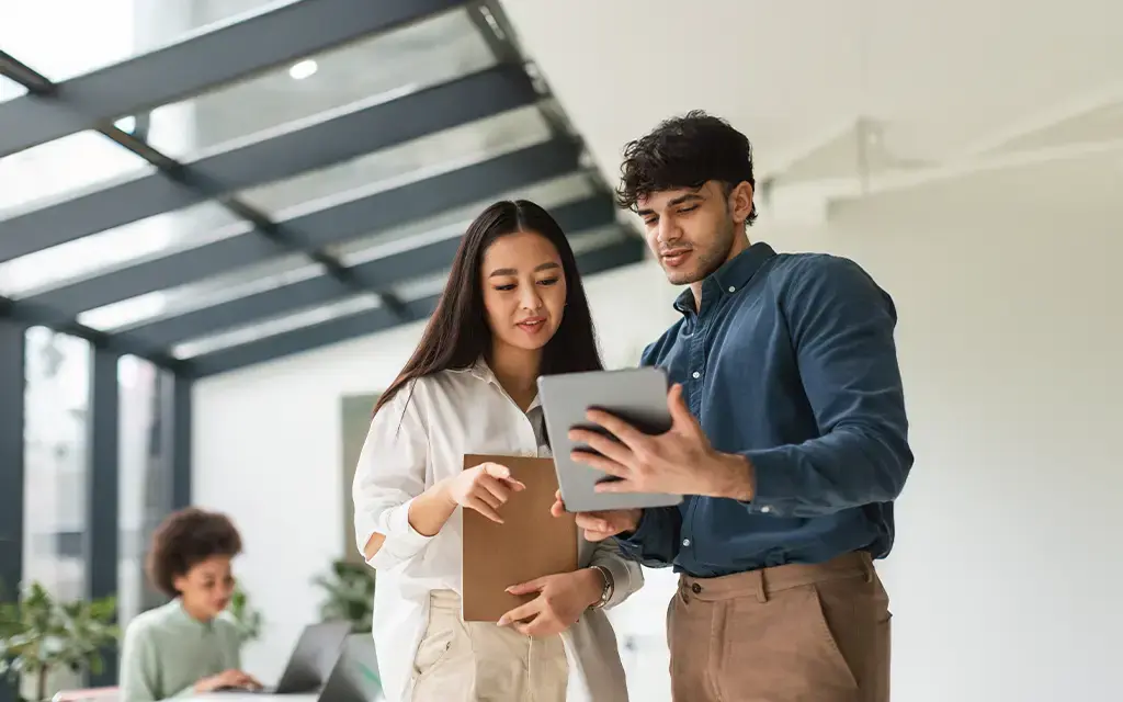 business-collaboration-tablet-insight
