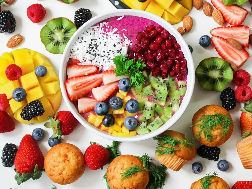 smoothie-bowl-fresh-fruits-marketing-hero