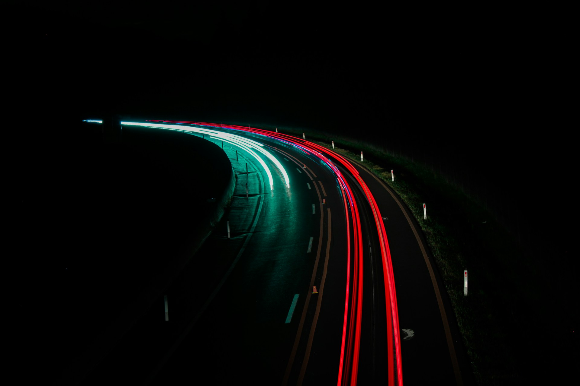 hero-internet-scale-architecture-edge-services_1920x1280