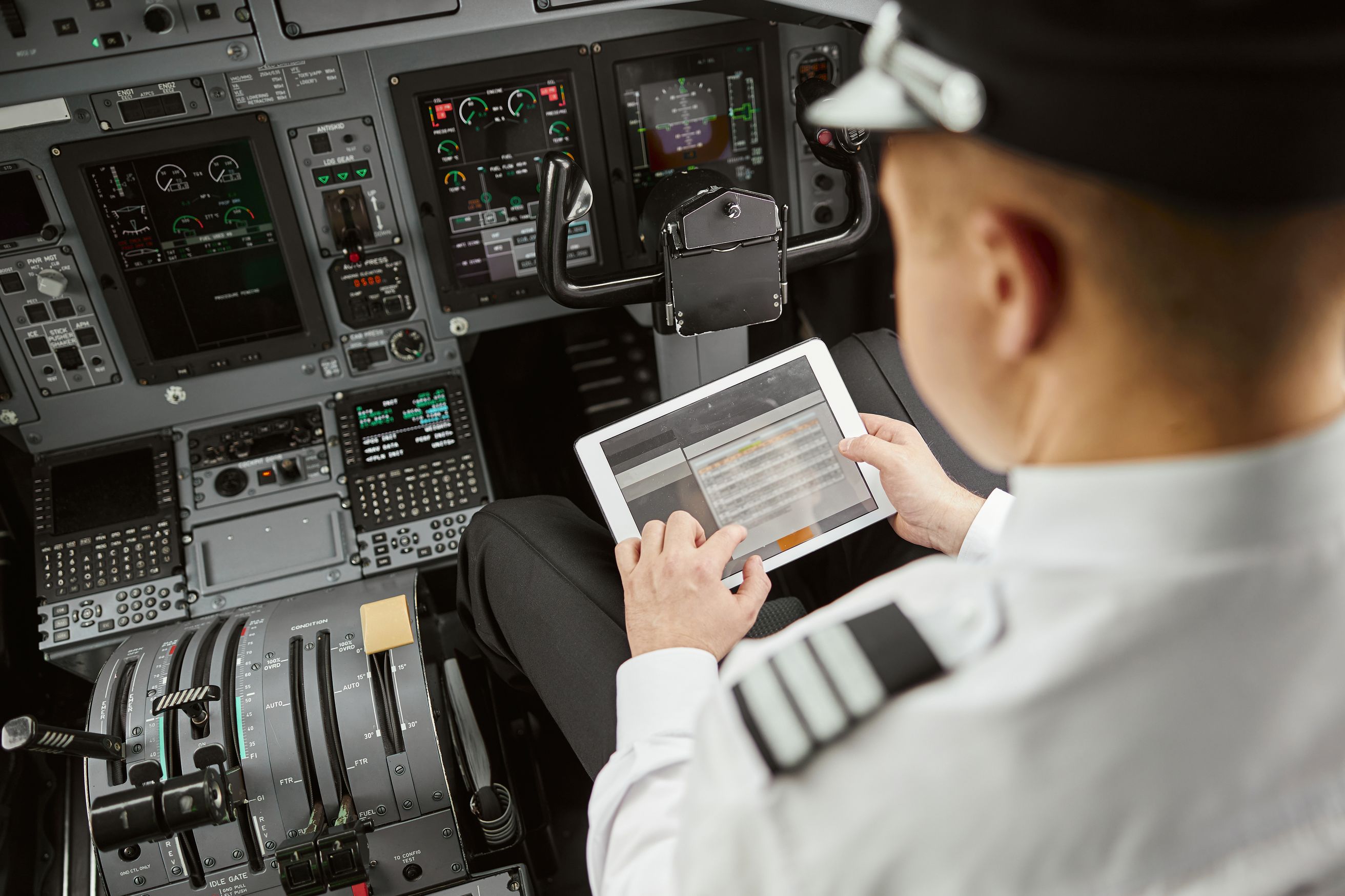 insights_The-State-of-Digital-Transformation-in-Aviation_shutterstock_1991537891